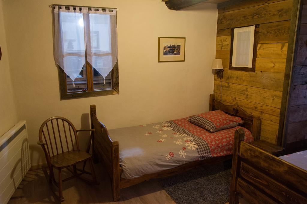 Bed and Breakfast Chalet Bois D'Antan Sainte-Foy-Tarentaise Zimmer foto
