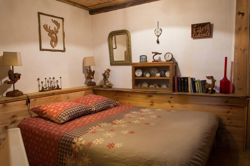 Bed and Breakfast Chalet Bois D'Antan Sainte-Foy-Tarentaise Zimmer foto